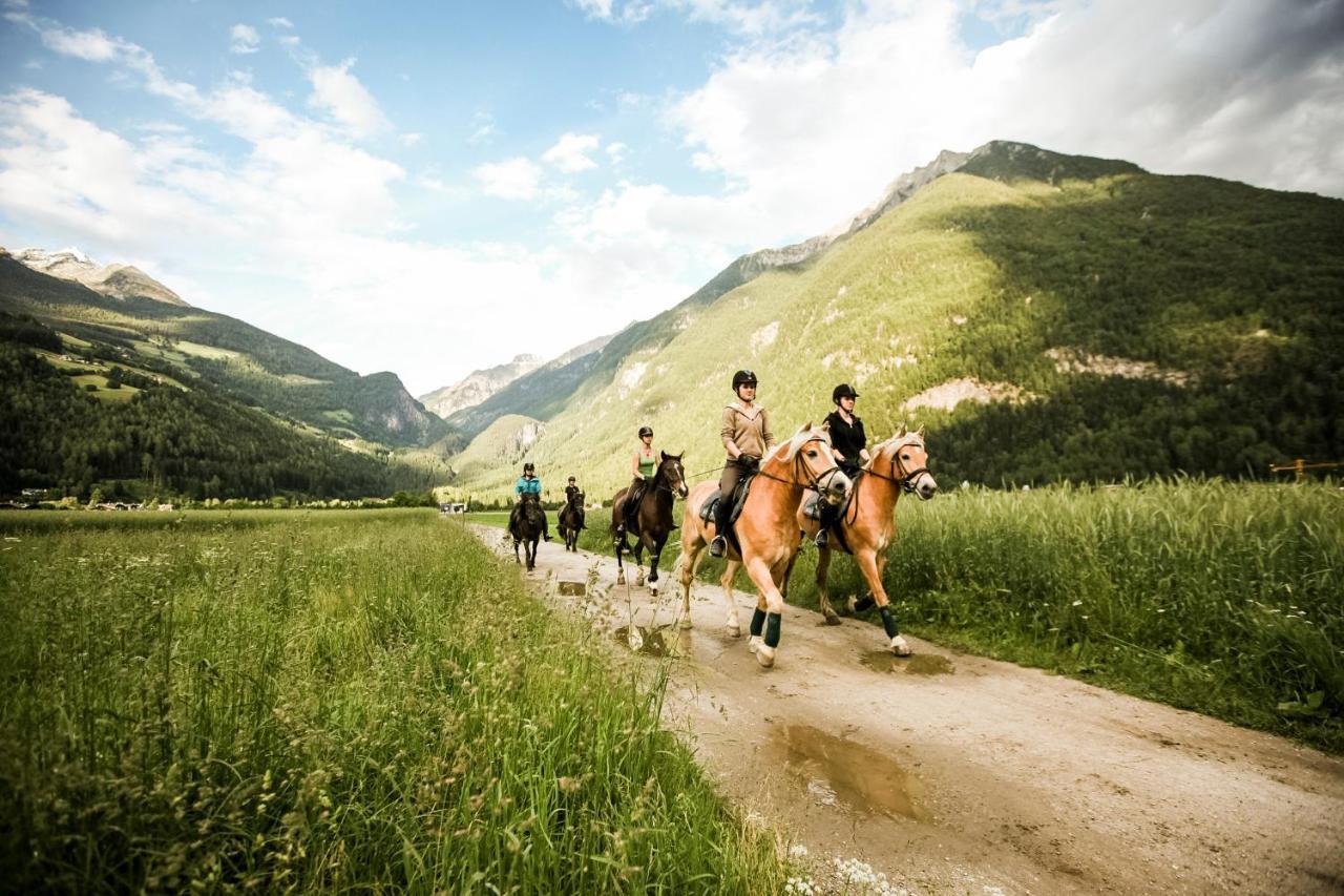 Hotel Fronza - Your Hike & Mountain Home Лутаґо Екстер'єр фото